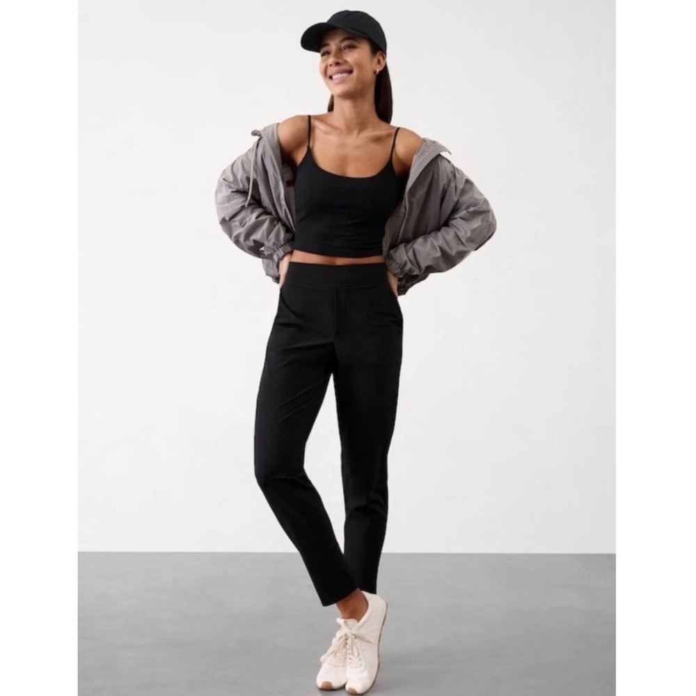 Athleta Brooklyn Mid Rise Ankle Pant in Black Athleisure Size 2